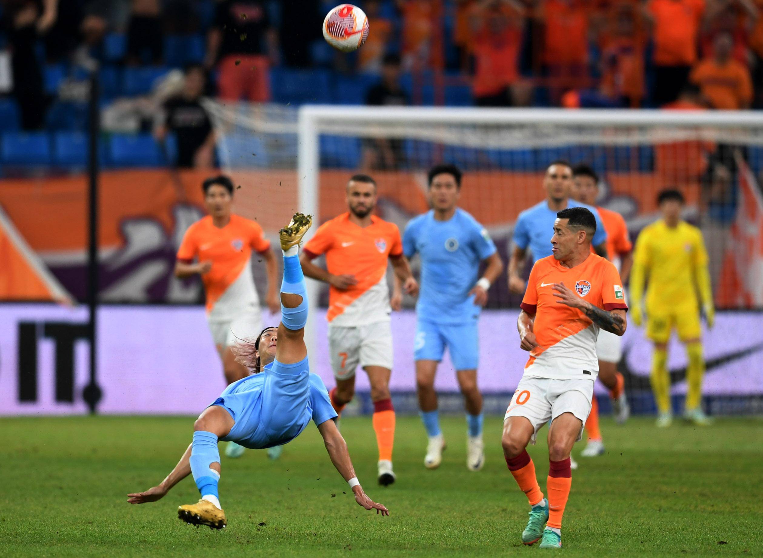 行了一系列 行了一系列